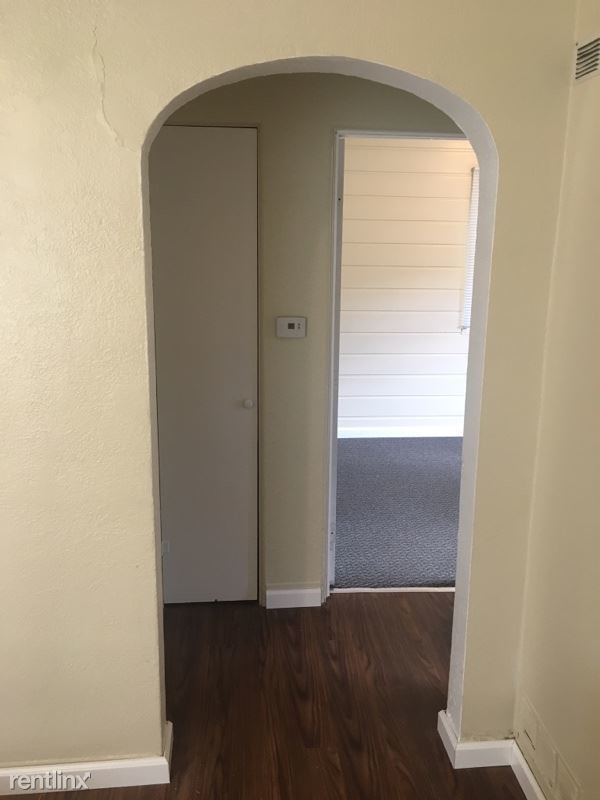Building Photo - 3 br, 1 bath House - 2621 E Willamette Ave