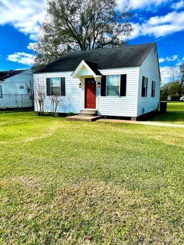 Foto principal - 5501 Hogaboom Rd