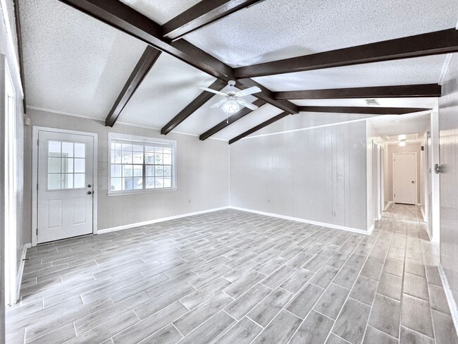 Building Photo - Beautiful Sherwood Oaks 3BR/2BA Home With Patio, Carport & Security Features!