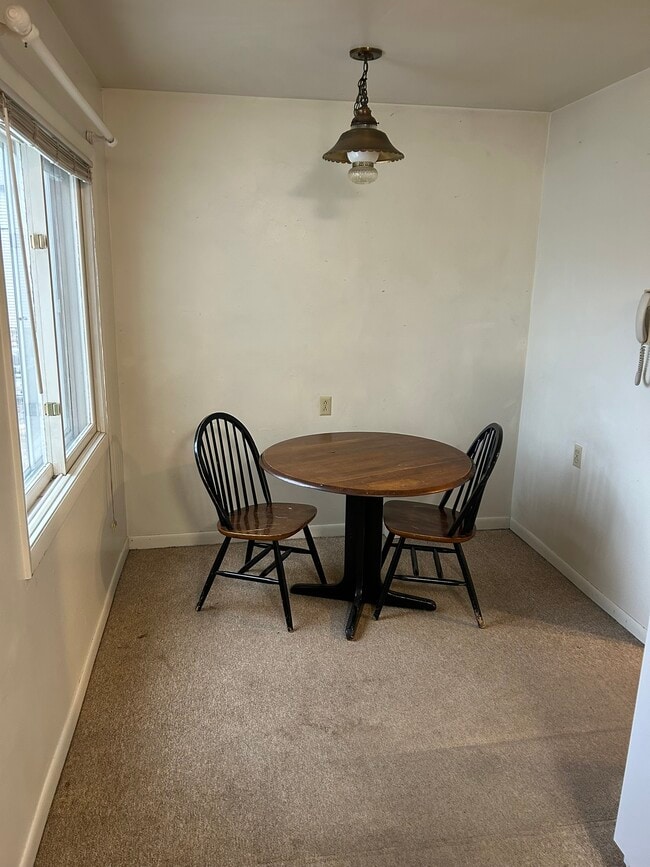 Sitting area off Kitchen - 50 Amory St
