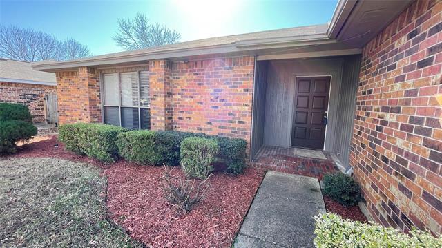 Foto del edificio - 2625 Carrington Ln