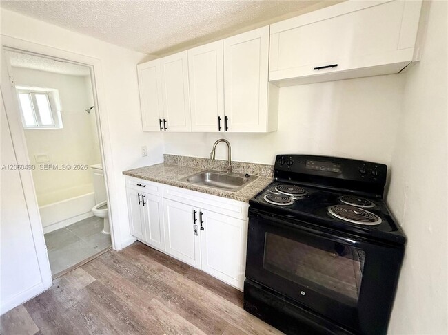 Photo - 2160 NW 29TH ST Unit 6 Townhome