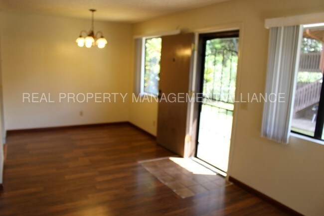 Building Photo - 77 Karsten Dr