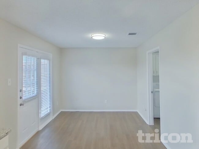 Building Photo - 8116 Cutter Hill Ave