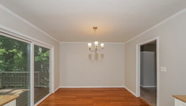 Foto del edificio - 5200 Goldmar Dr