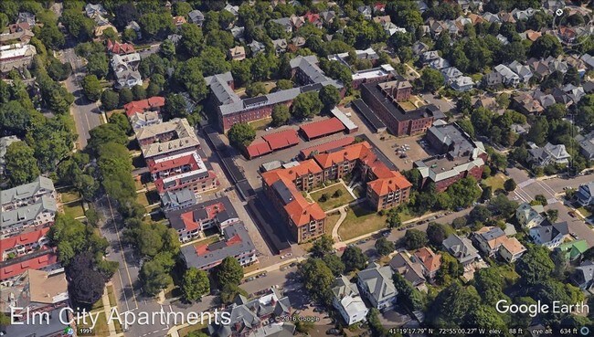 Building Photo - 663-667 Whitney Ave
