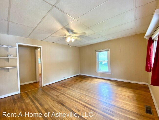 Building Photo - 2 br, 1 bath House - 19 Oak Hill Circle