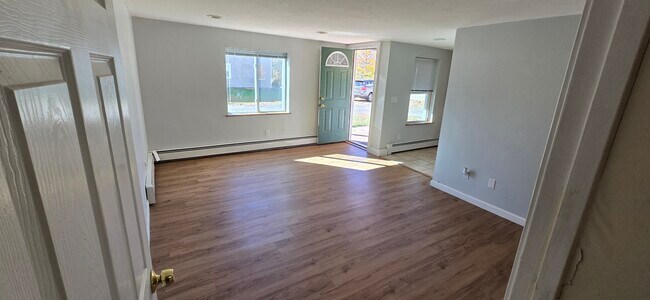 Sala de estar - 103 S Main St