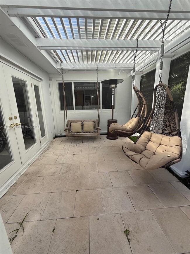 Foto del edificio - 260 NE 95th St