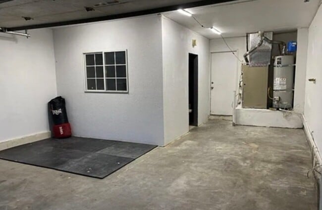 Building Photo - 2634 Nandina Dr
