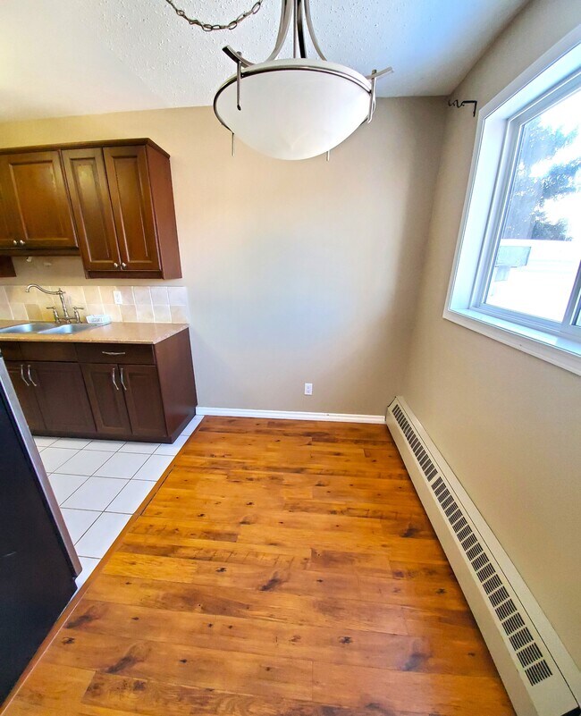 Photo du bâtiment - 911 10 St