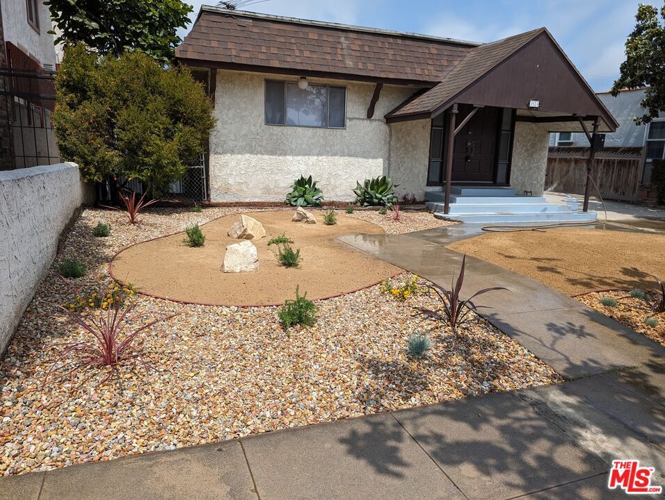 Foto principal - 3924 Huron Ave