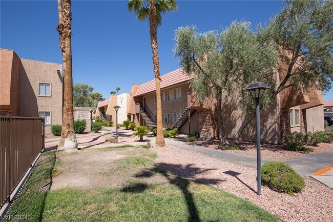 Building Photo - 5320 Indian River Dr