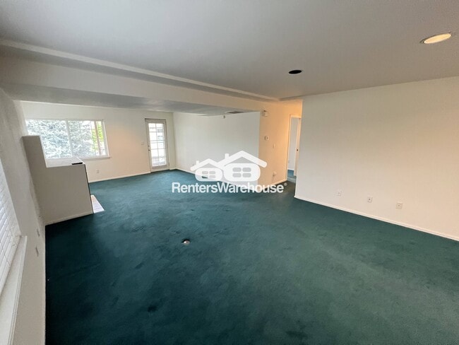 Building Photo - 9147 Woodland Dr