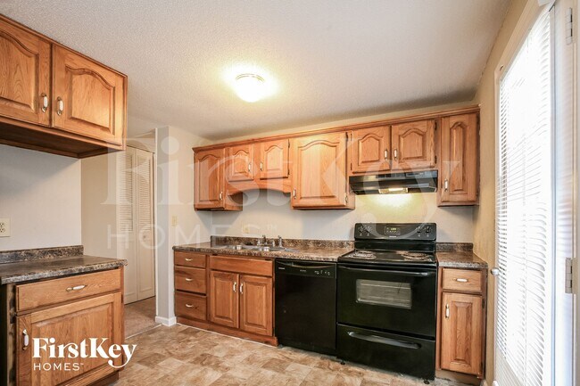 Building Photo - 9012 Panorama Ct