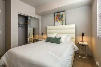 2BR, 2BA -951SF - Strada 1200