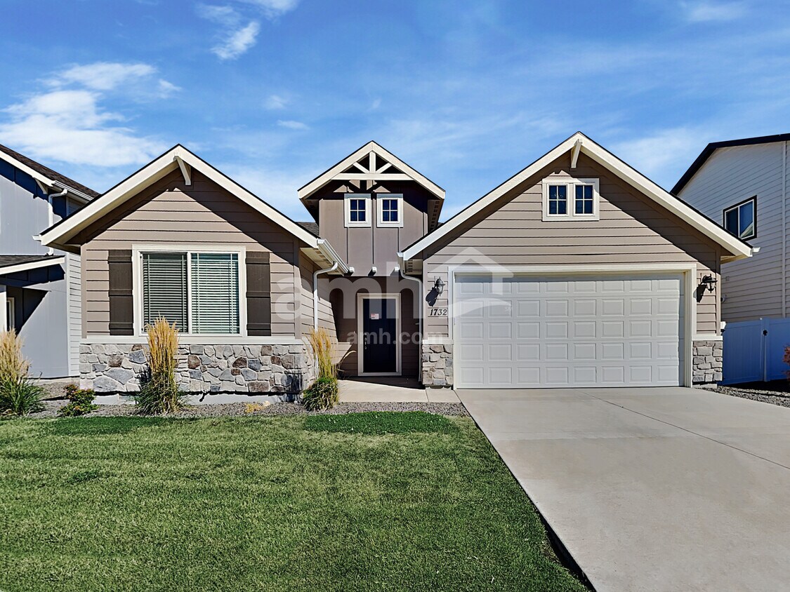 Foto principal - 1732 N Montgomery Way