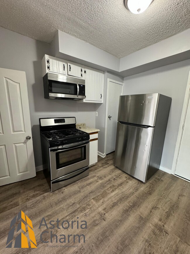 Building Photo - NEW 2BD/1.5 BA + DEN HOME FOR RENT in WEST...