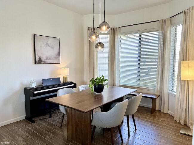 Foto del edificio - 3 br, 2 bath House - 28814 North 49th Way