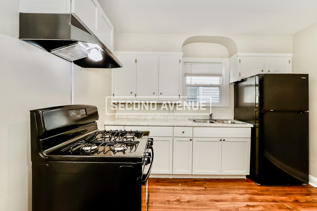 Building Photo - 716 Heywood Ave