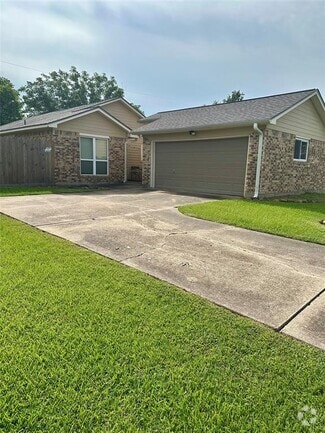 Building Photo - 6113 Fox Ridge Dr