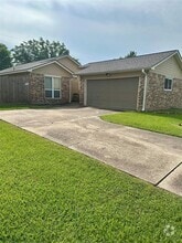 Building Photo - 6113 Fox Ridge Dr