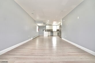 Building Photo - 60 Sidney St