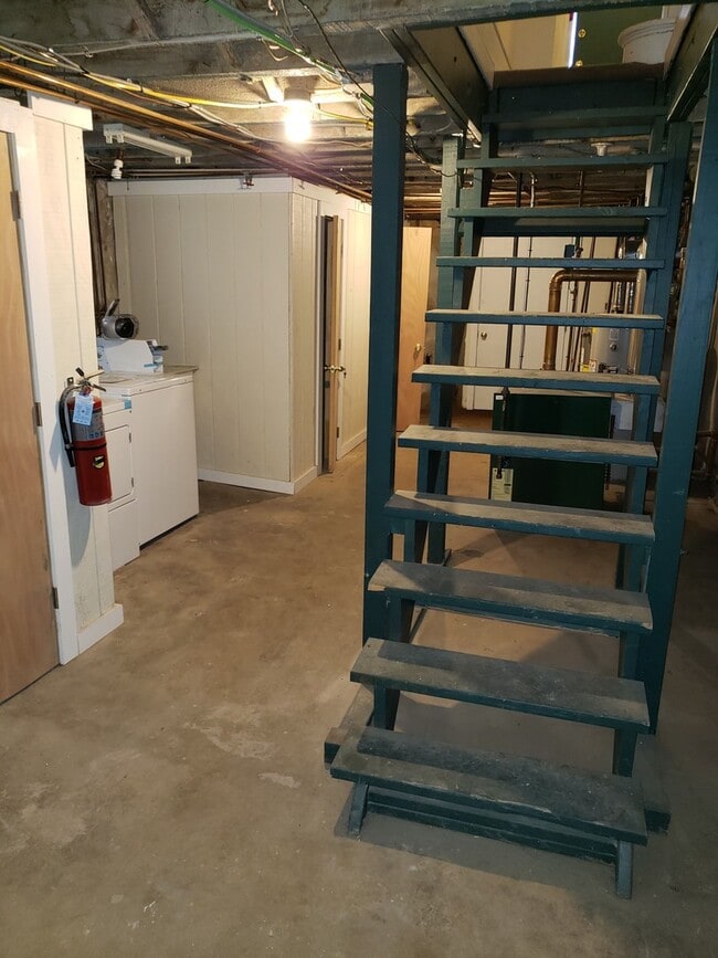 Building Photo - 7128 Boyer St