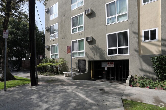 Foto del edificio - D69--2611 S. Portland Street