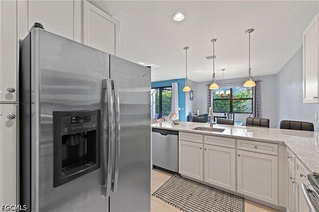 Foto del edificio - 15800 Portofino Springs Blvd