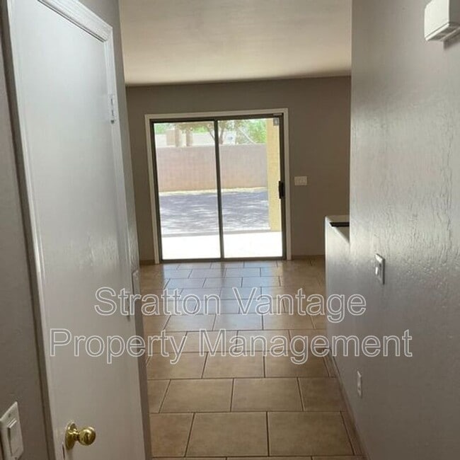Building Photo - 10646 W Alvarado Rd