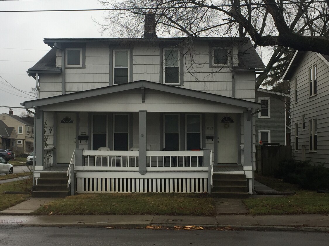 Foto principal - 2858 Indianola Avenue