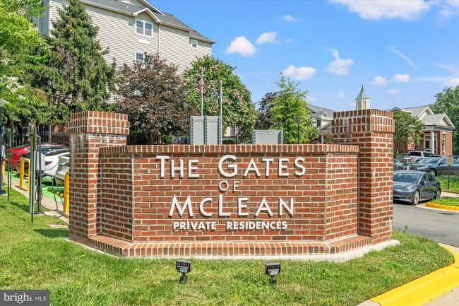 Building Photo - 1570 Spring Gate Dr