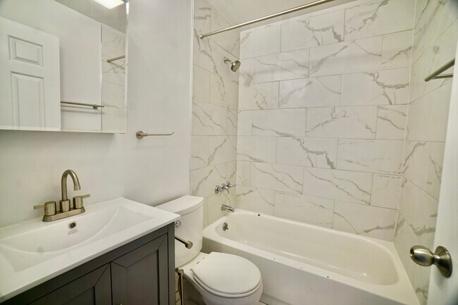 Foto del edificio - 3417 Brown St NW