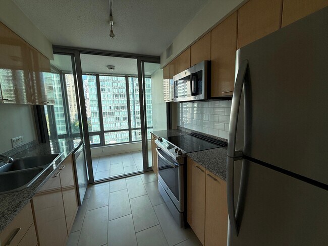 Photo du bâtiment - 1200 W Georgia St