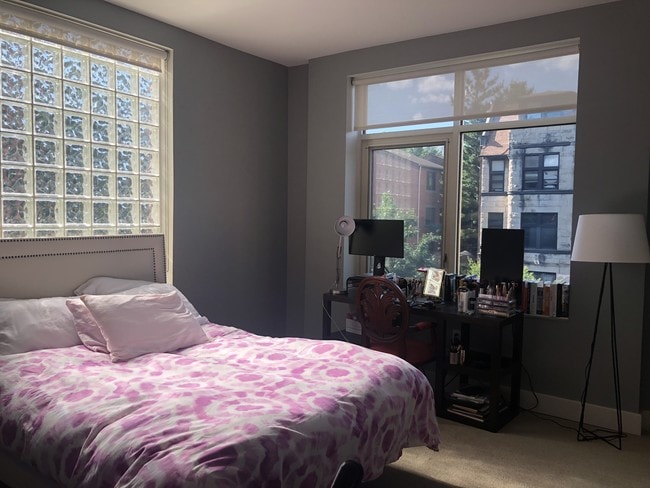 corner bedroom - 1348 Euclid St NW