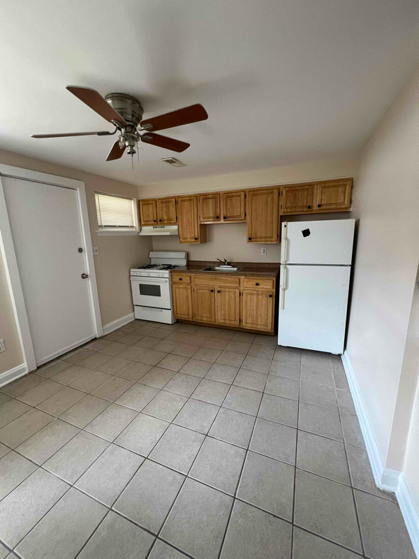 Building Photo - 4743 Chatford Ave