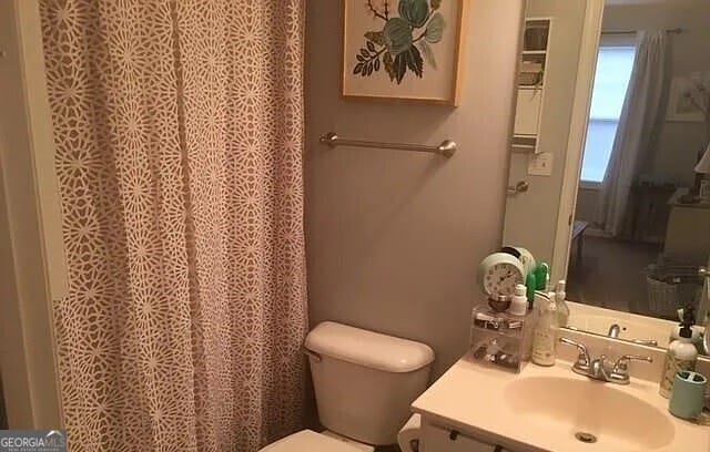 Building Photo - 2070 Lakeside Dr