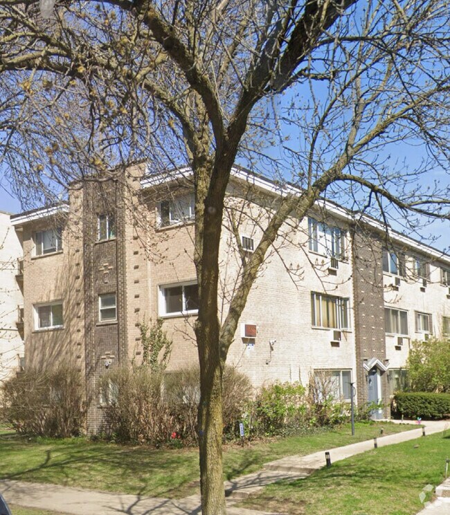 Building Photo - 1332 W Touhy Ave