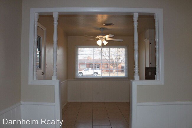 Foto del edificio - 3 br, 2 bath House - 1311 46th Place