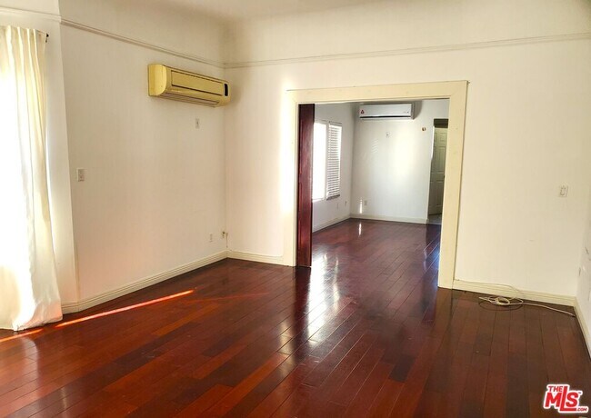 Foto del edificio - 119 Benton Wy