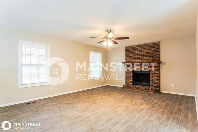 Foto del edificio - 104 Oak Forest Dr, Tarrant, AL 35217