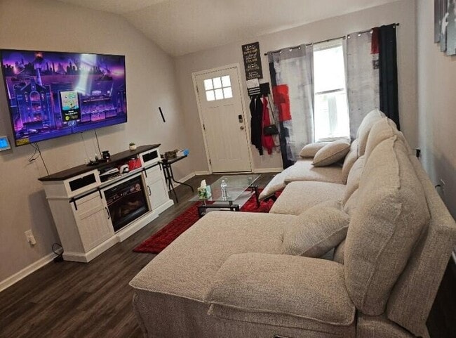 Foto del edificio - 810 Slidingrock Ln