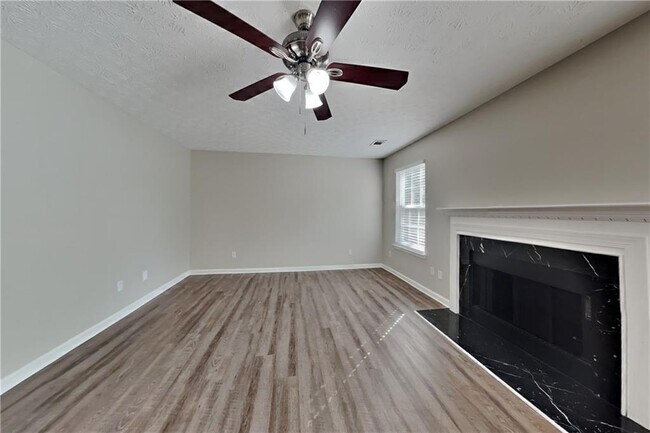 Foto del edificio - 603 Stonecrest Dr