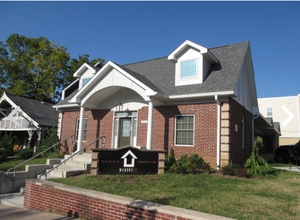 Building Photo - 631 N College Ave