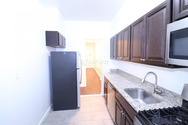 Foto del edificio - 1 bedroom in Jamaica NY 11420