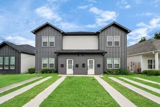 Building Photo - 8316 Corinth St