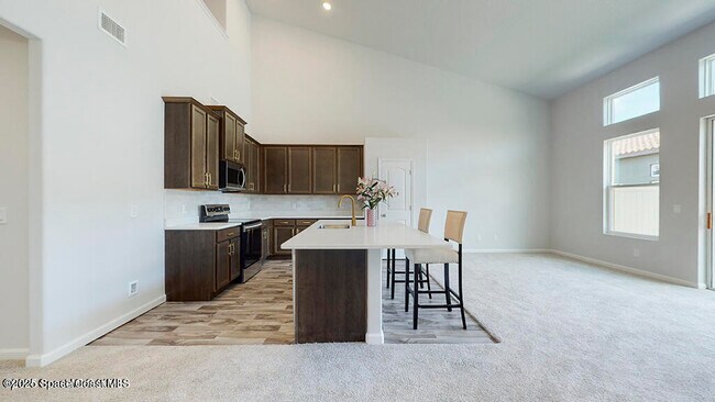 Building Photo - 778 Carlsbad Dr