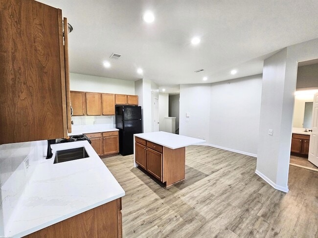 Foto del edificio - 7867 24 Mile Rd