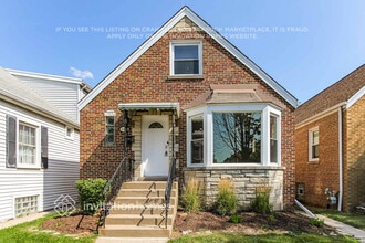 Building Photo - 6042 W Bryn Mawr Ave